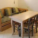 伊尔巴玛莉娜迪坎普酒店 公寓 *